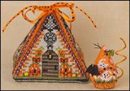JN297LE • Haunted Autumn Mouse in a House JN297LE • Haunted Autumn Mouse in a House